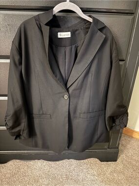Black Women's Single-Button Blazer Jacket